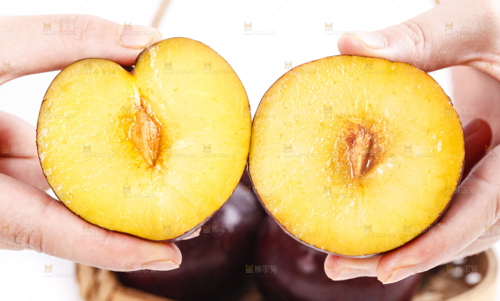 手里拿着黑布李