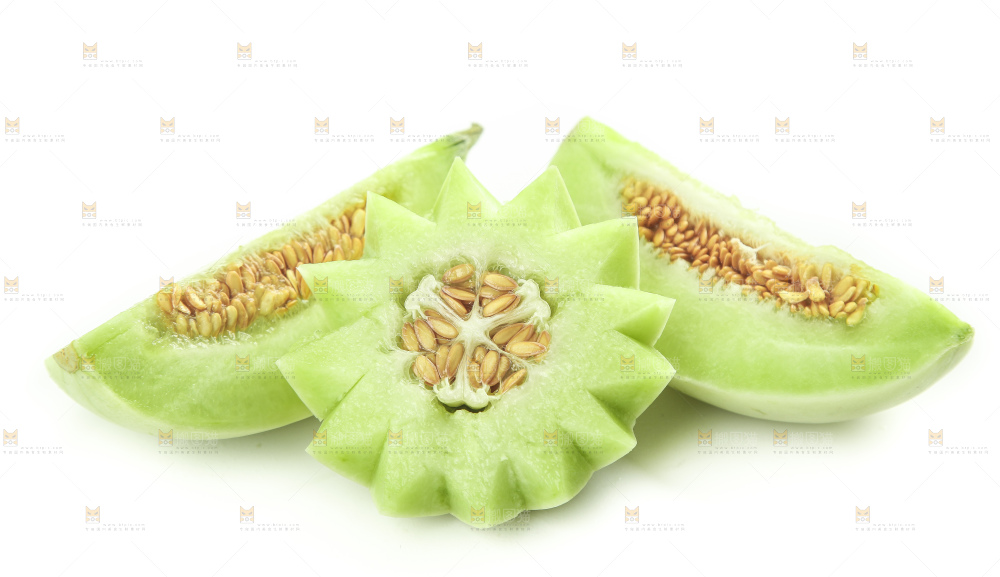 白底上摆放着山东玉菇甜瓜