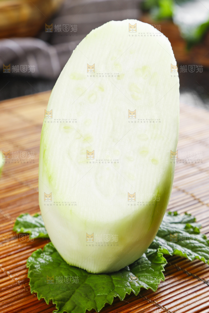 木板上放着瓠子