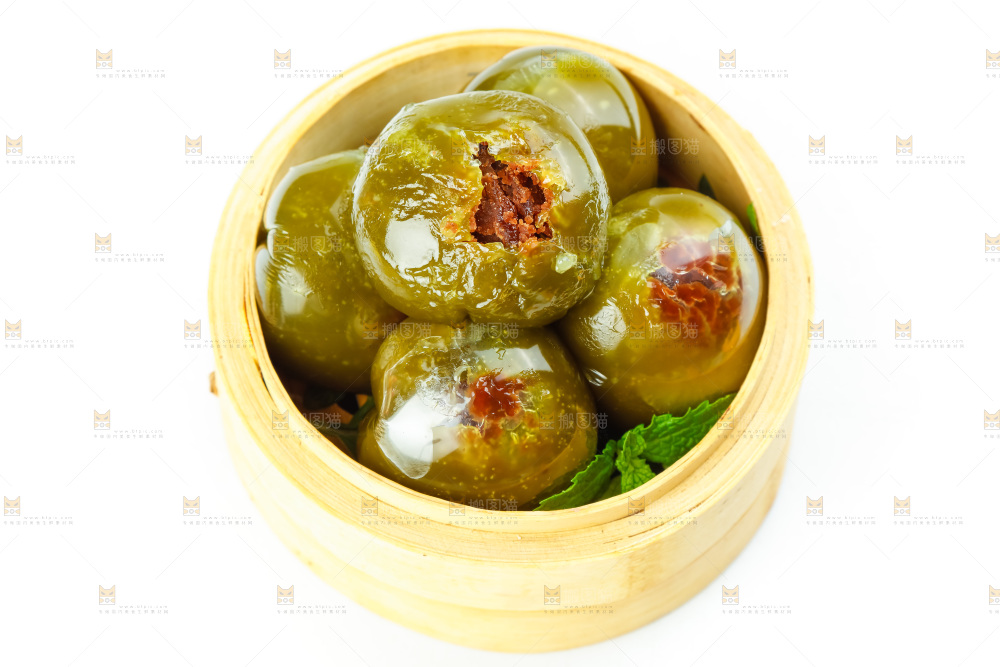 蒸茏里放着青团