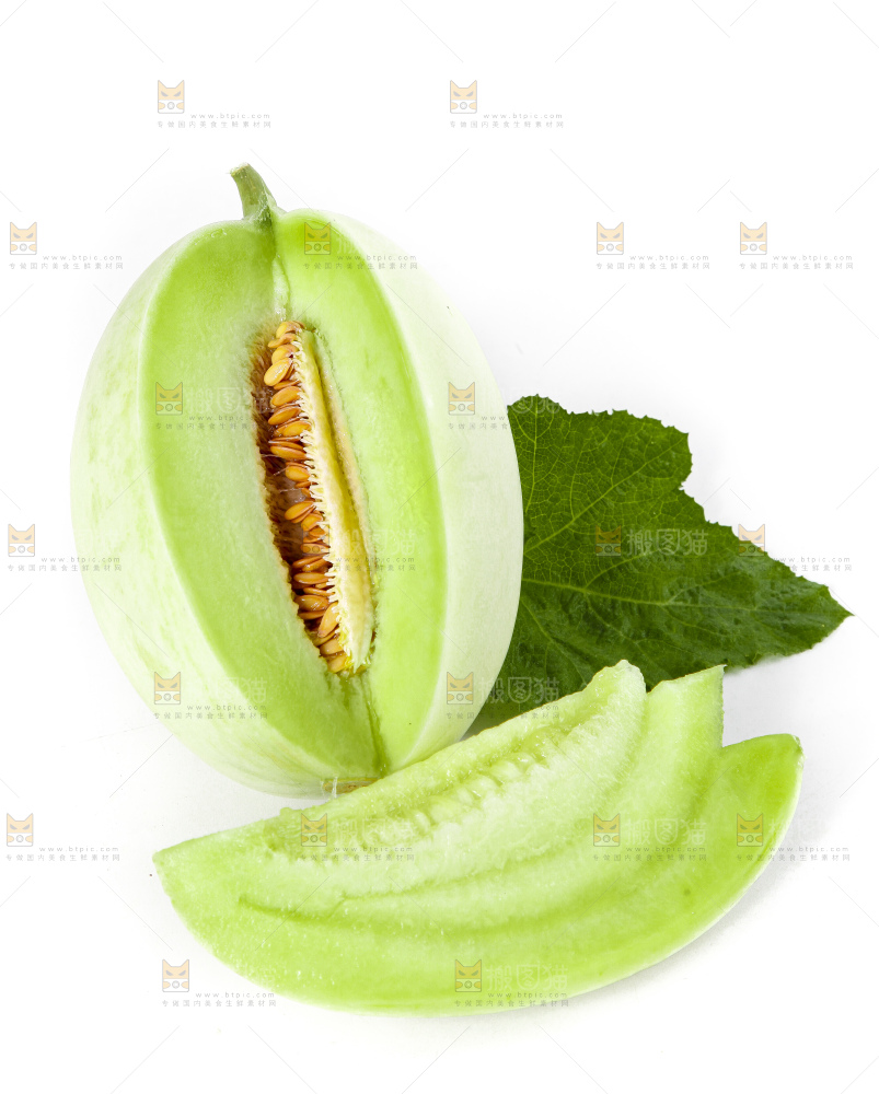 白底上摆放着玉菇蜜瓜