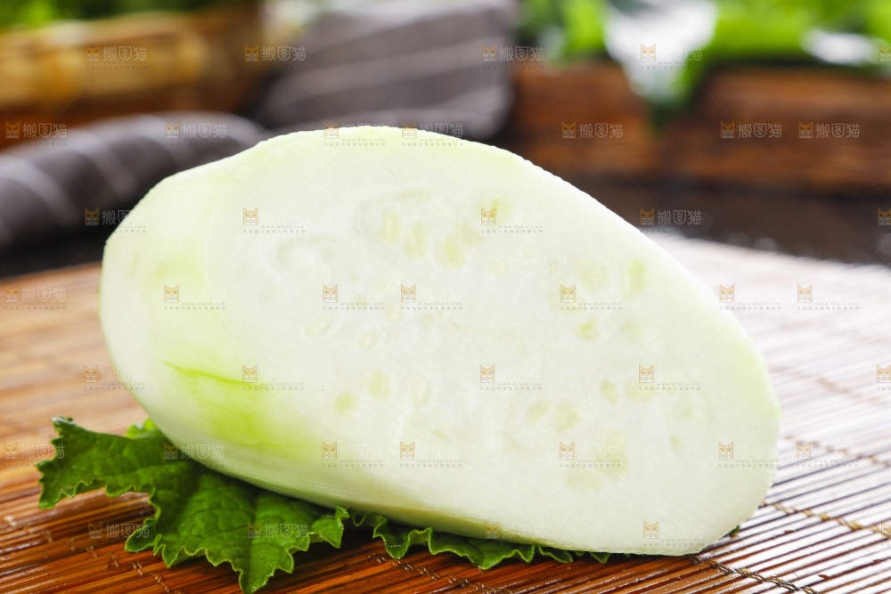 木板上放着瓠子