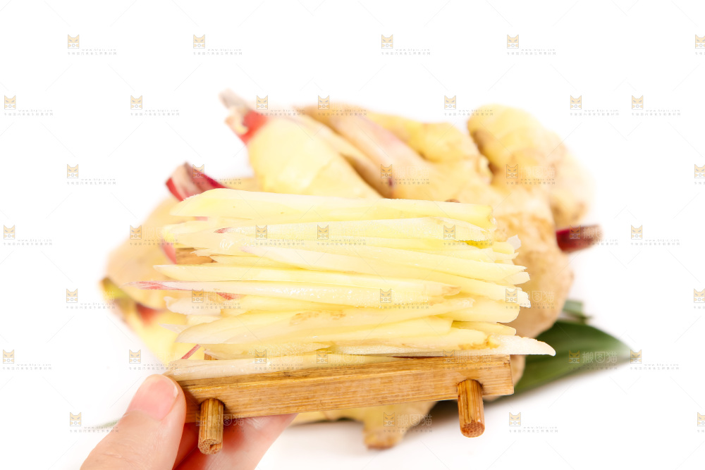 白底上的红芽姜