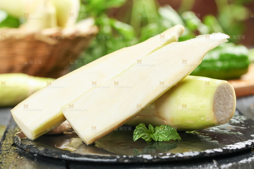 石板上的云南茭白