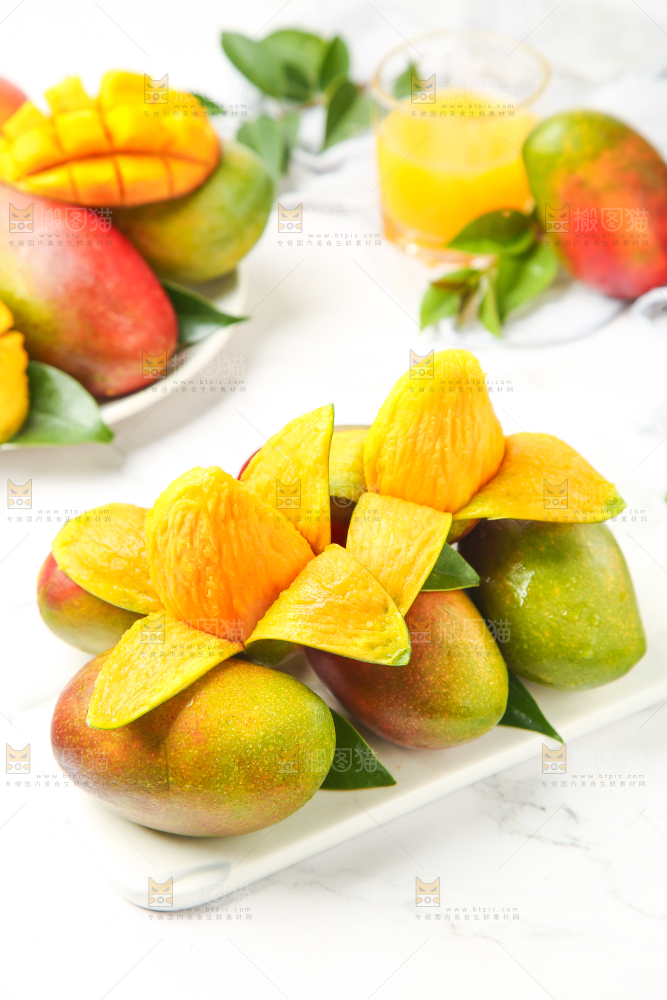 白石板上摆放着四川吉禄芒