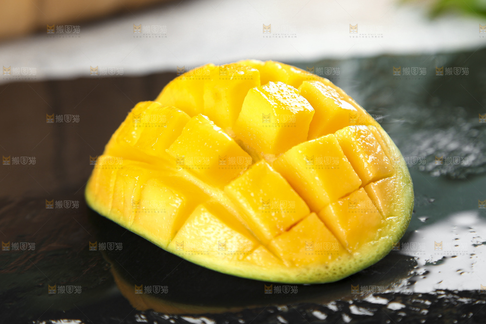 石板上的青皮桂七芒