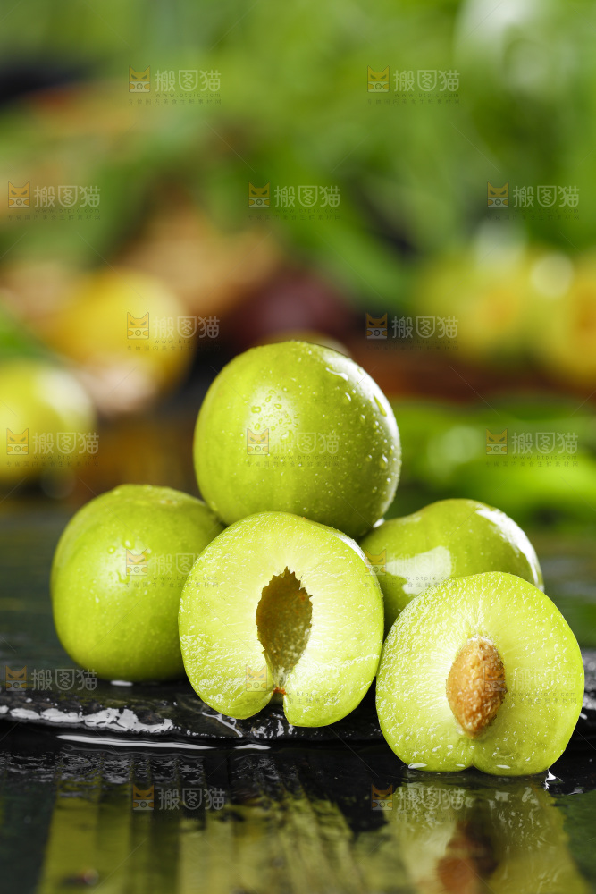 石板上的四川脱骨李子