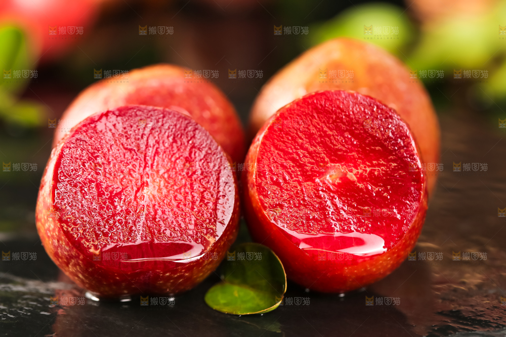 石板上放着钱排三华李