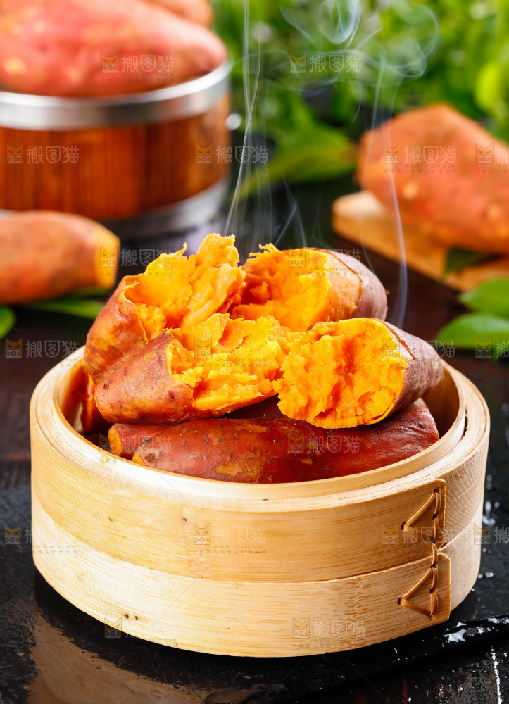 蒸笼里装着红心地瓜