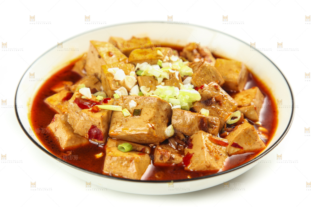 盘子里装着麻婆豆腐