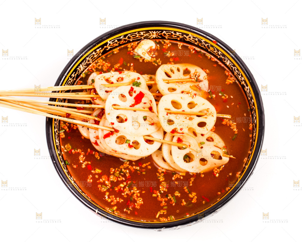 白底上的钵钵鸡食材