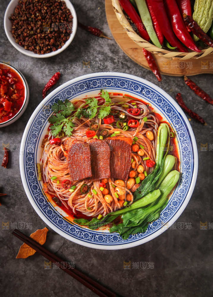 碗里的牛肉粉