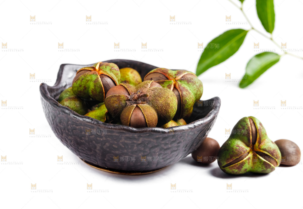 盘子里装着茶籽