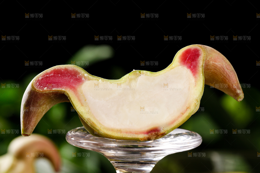 碟子里的洪湖菱角
