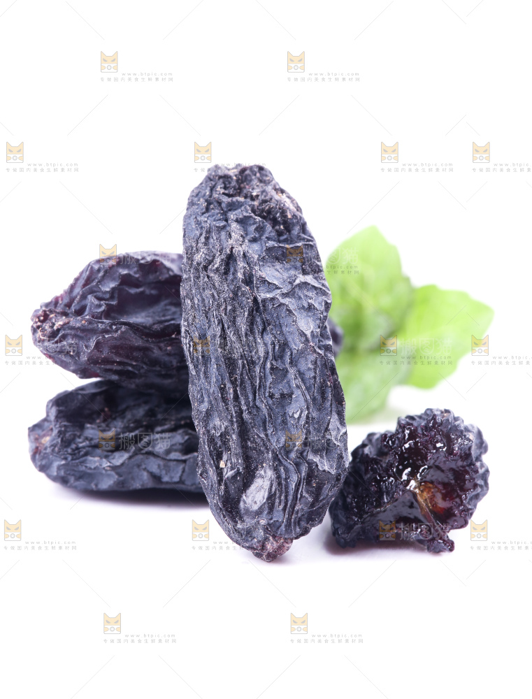 白底上的新疆葡萄干