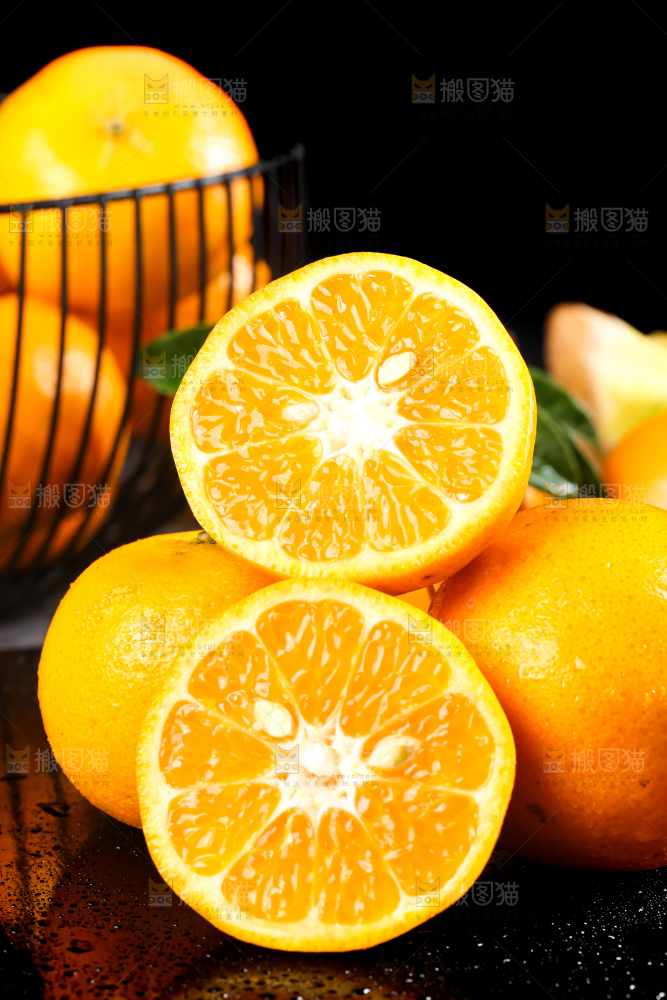 黑石板上放着永春芦柑
