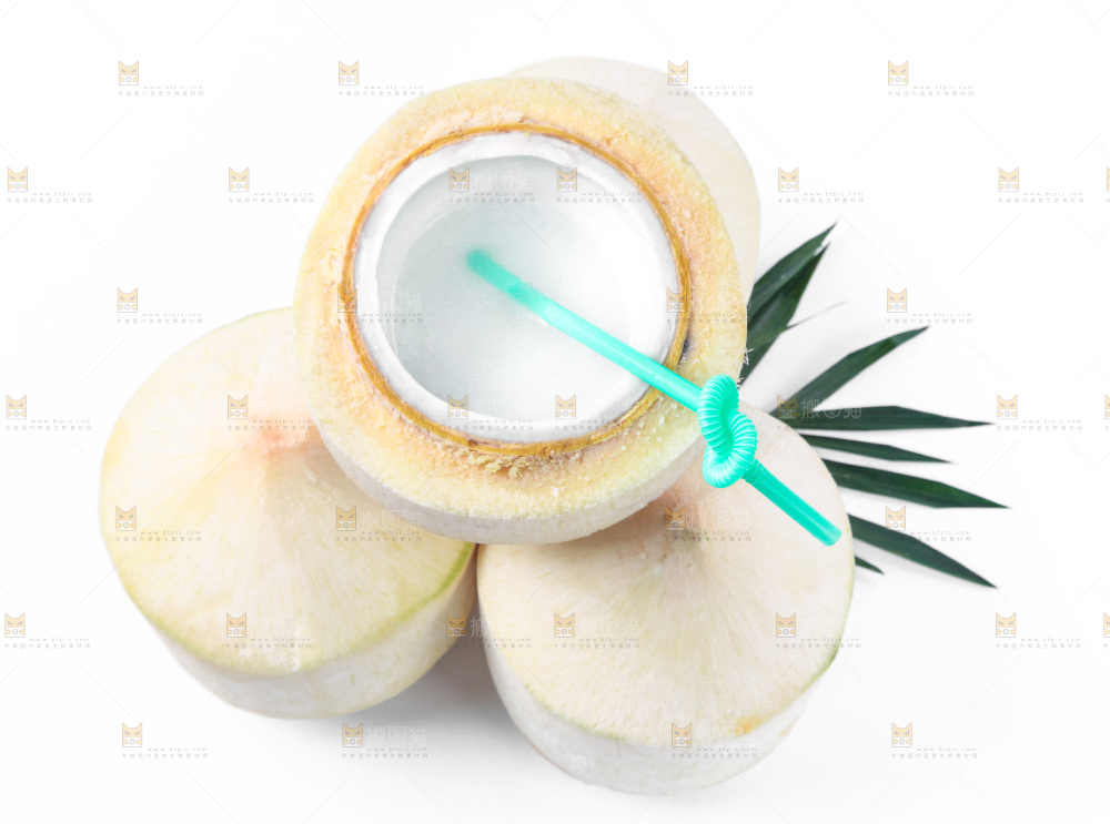白底上放着青椰子