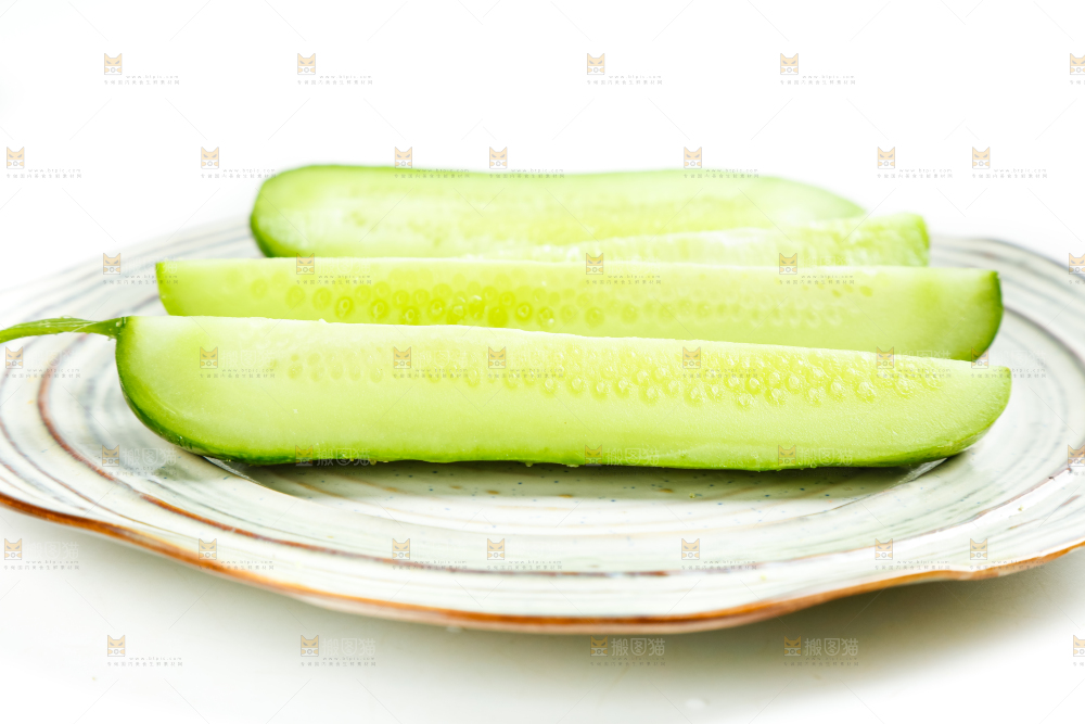 盘子里的东北旱黄瓜