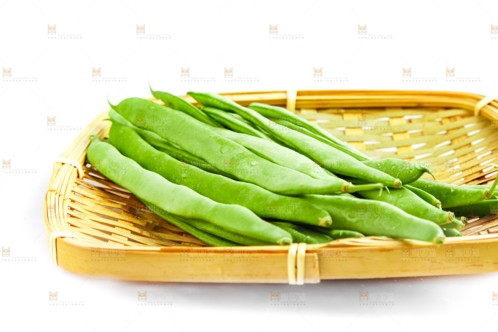 篮子里装着青豆角