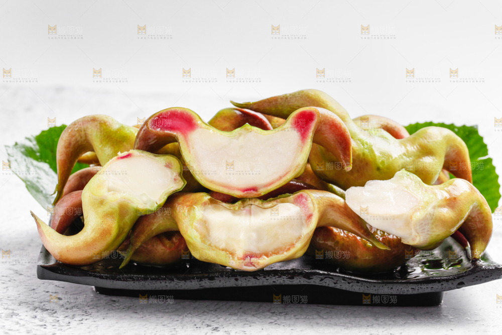 盘子里的菱角