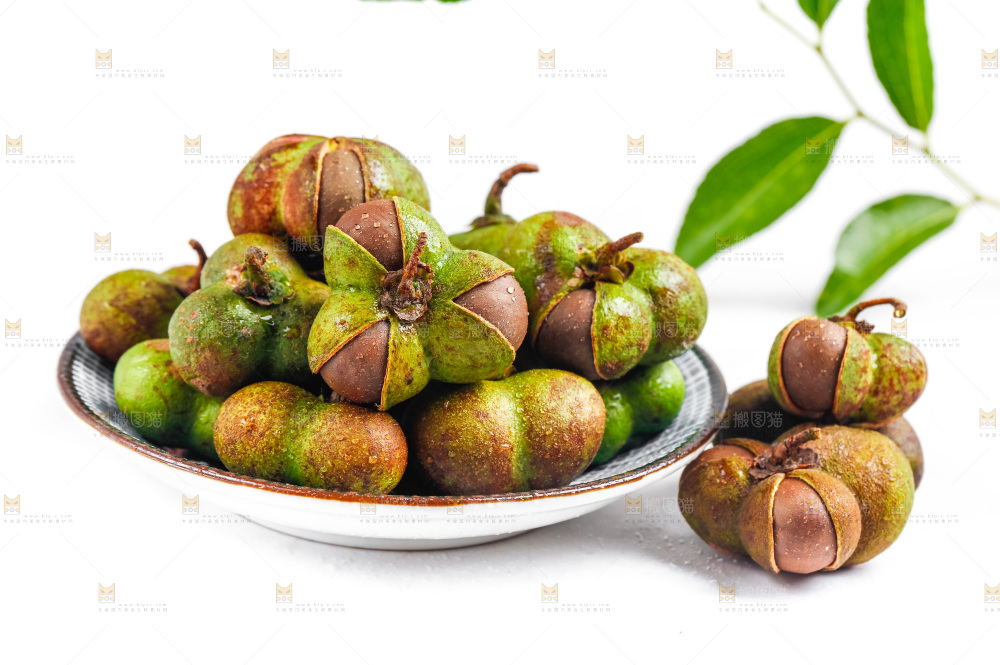 盘子里装着茶籽