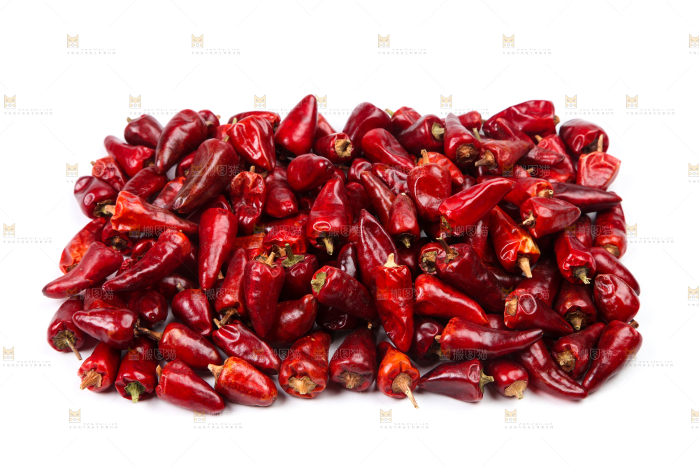 白底上的子弹头辣椒