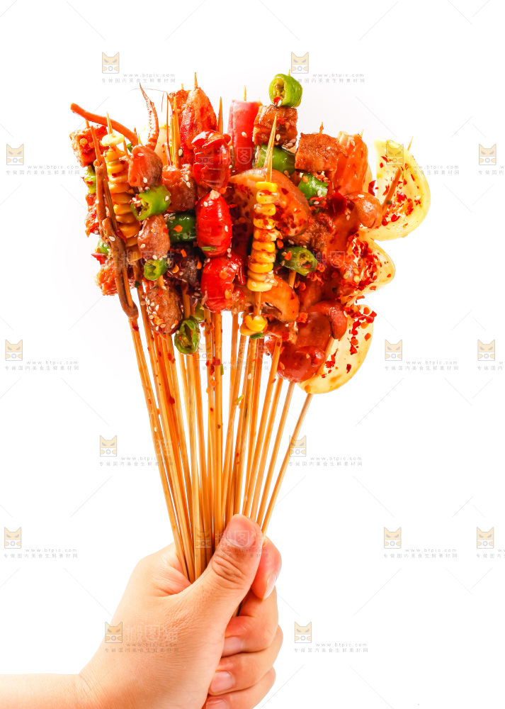 手拿钵钵鸡食材