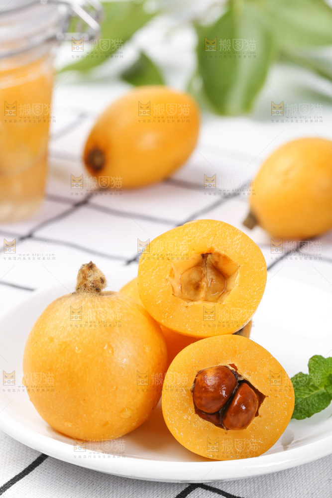 盘子里的攀枝花米易枇杷