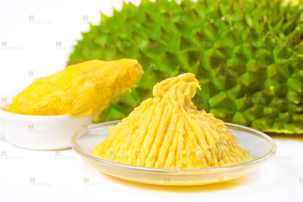 碗里的榴莲果肉