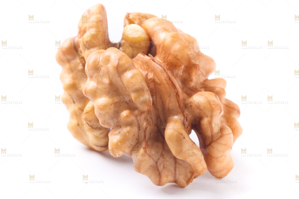 白底上的新疆核桃
