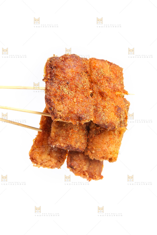 签子上穿着香酥带鱼