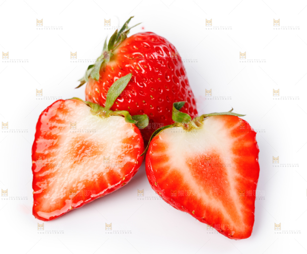 白底上的99牛奶草莓