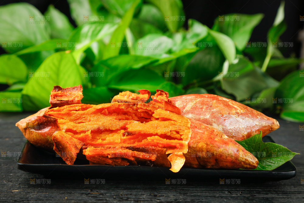 黑盘子里的烟薯