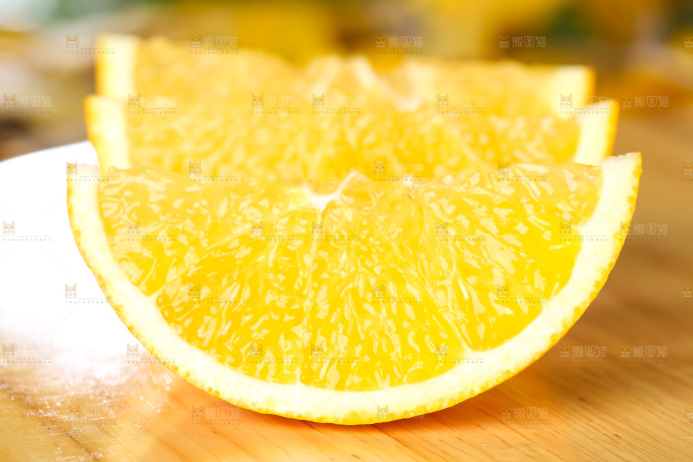木板上的赣南脐橙