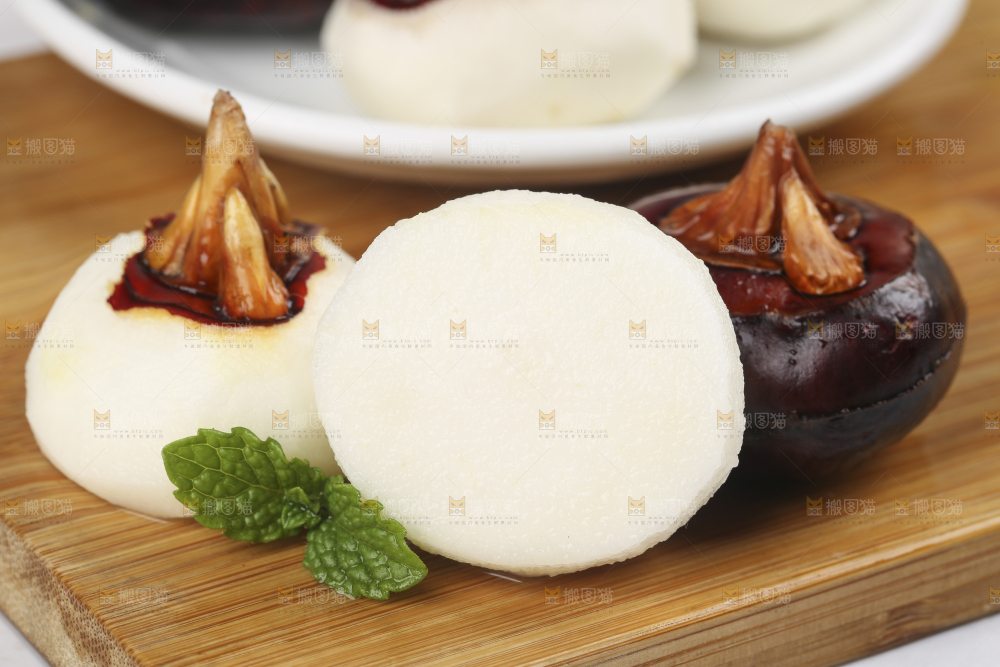 木板上放着广西马蹄