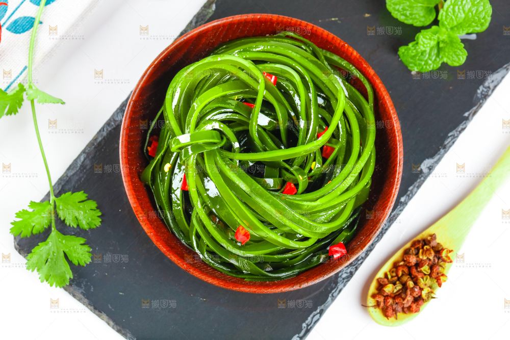 盘子里的海带丝