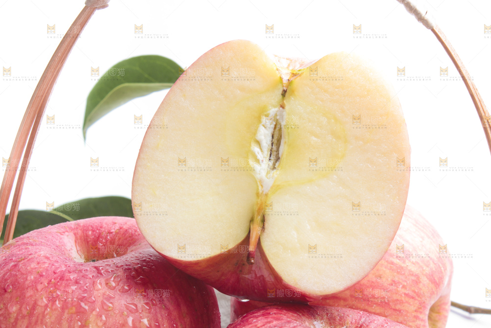 篮子里的红苹果