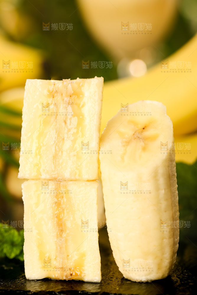 浅底上的黄皮香蕉