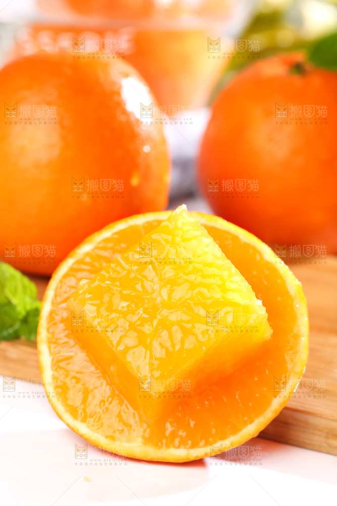 黄板子上的冰糖橙