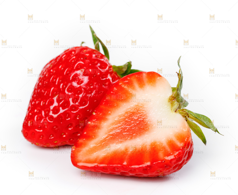 白底上的99牛奶草莓