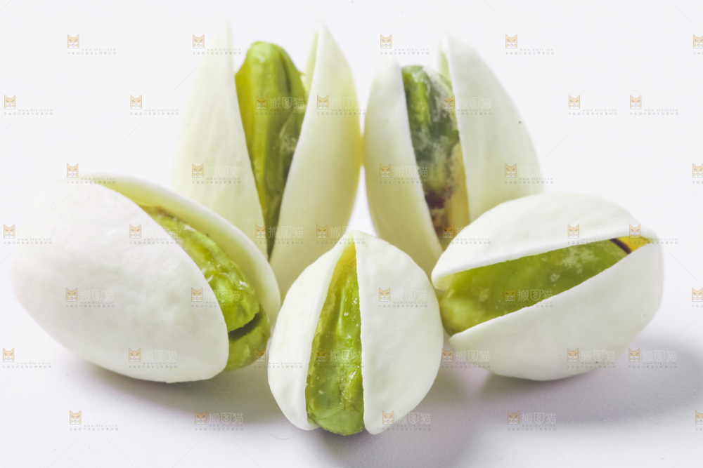 白底上的开心果