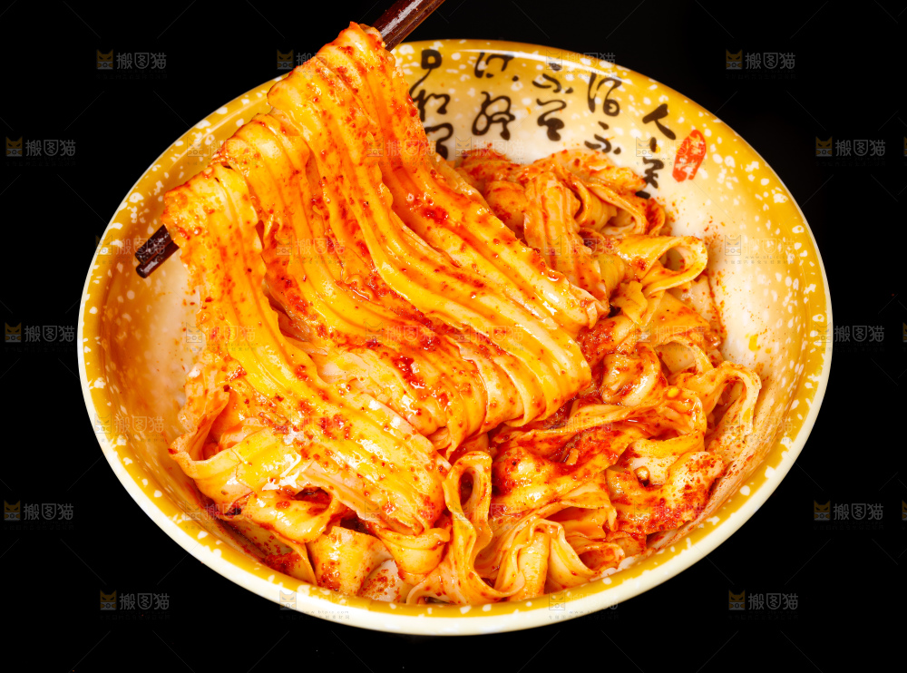 碗里装着臊子面