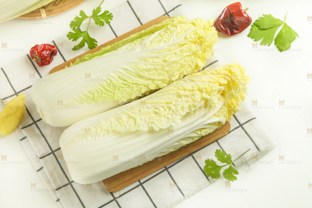 木板上的大白菜