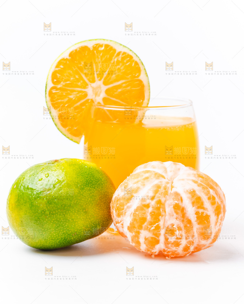 白底上的蜜橘