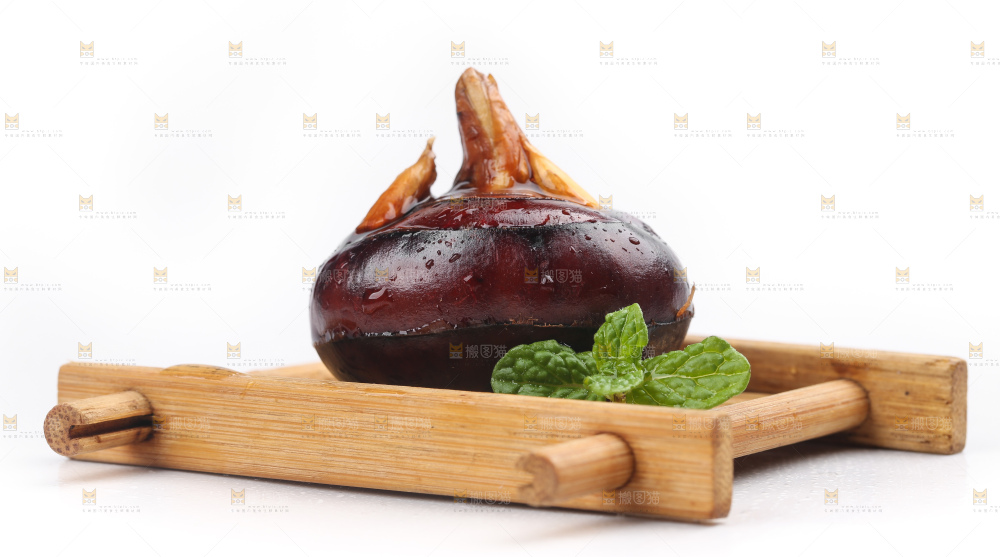 白底上放着广西马蹄