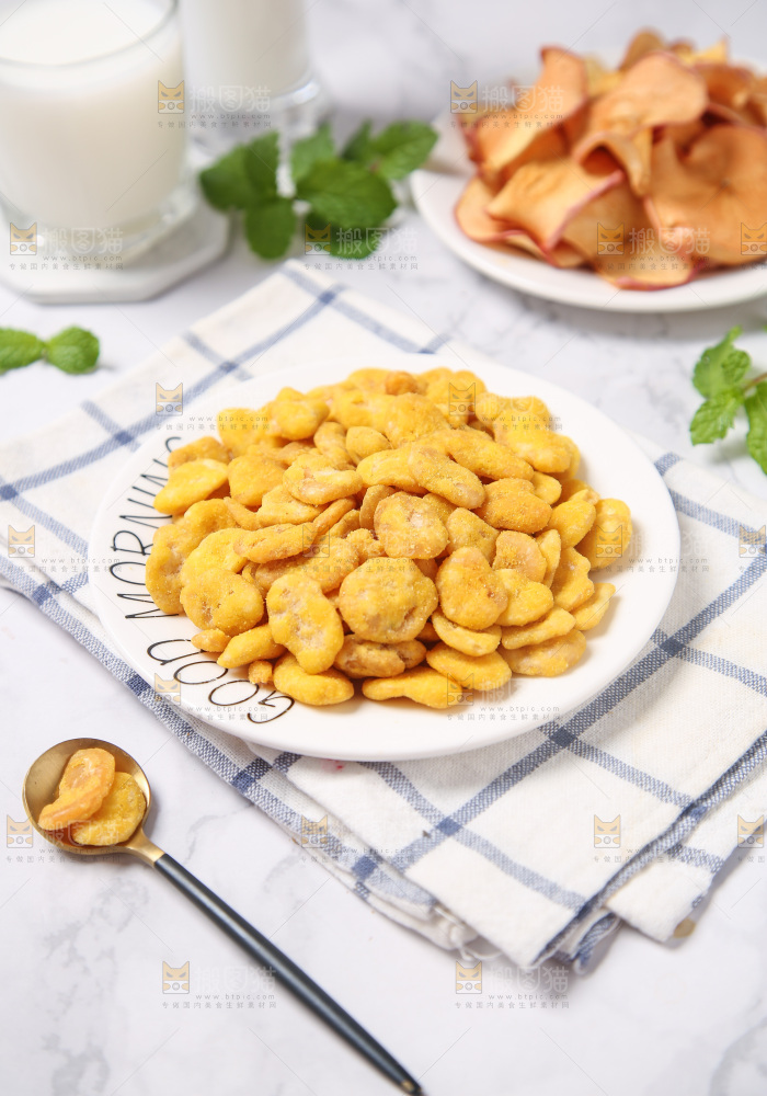盘子里的蚕豆