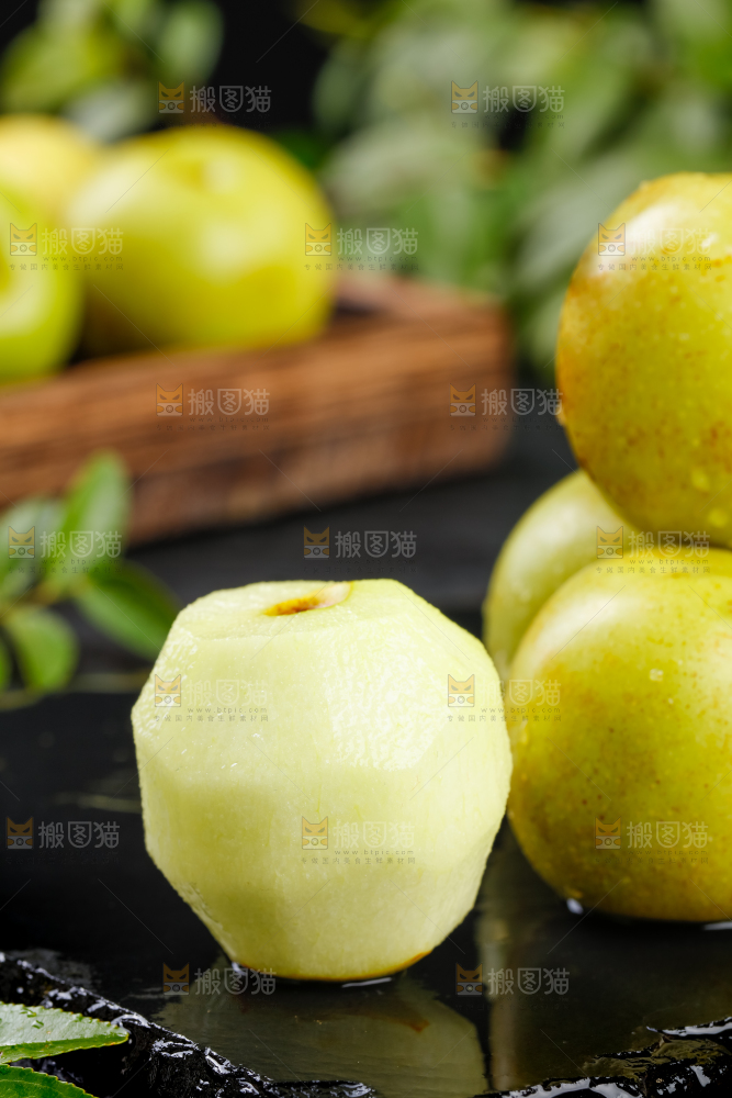 黑底上的青枣