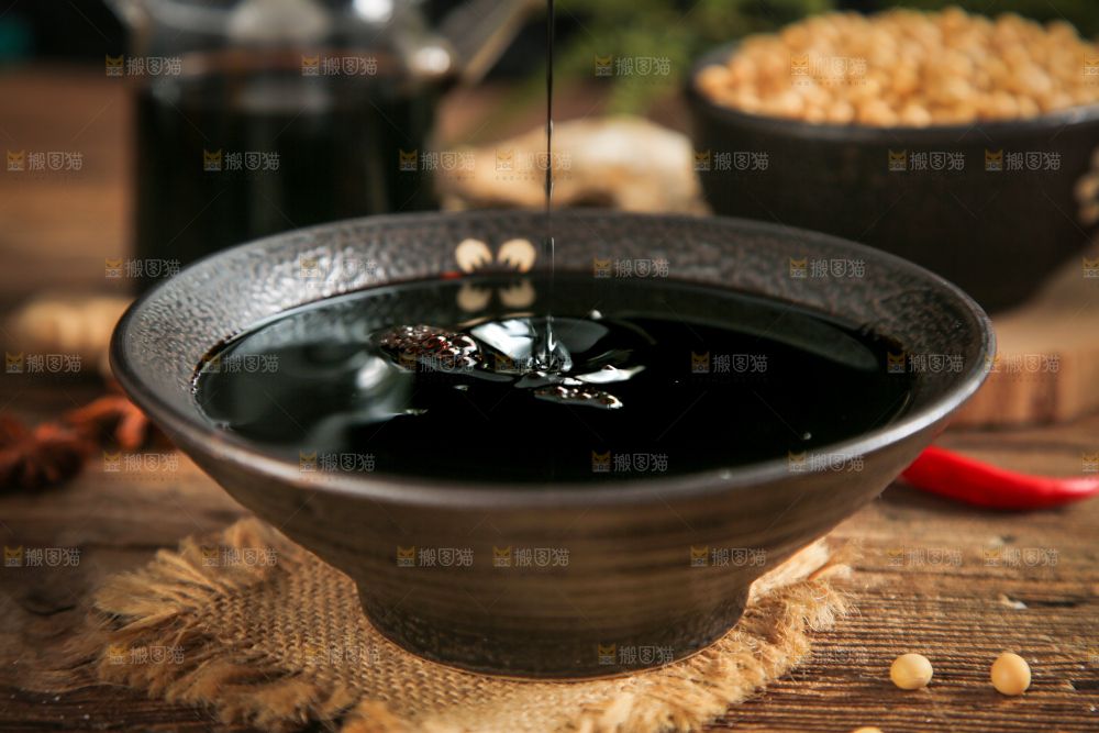 盘子里的蚝油