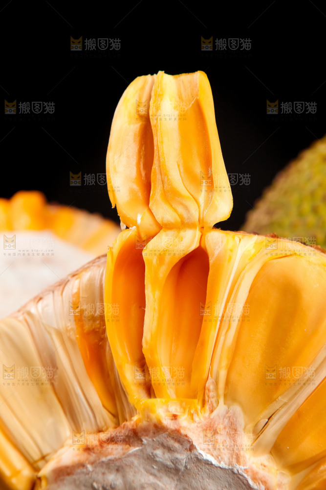 竹底上的泰国菠萝蜜