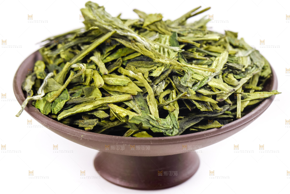 碟子里的绿茶叶